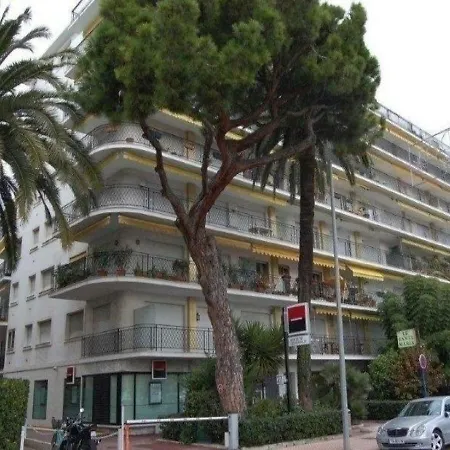 דירה 3pavec Terrasse Proche Plages Et Centre 1 *